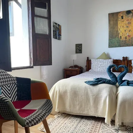Casa Lucia Genoves